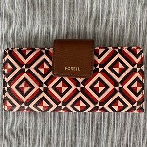 FOSSIL WALLET- BRAND NEW!